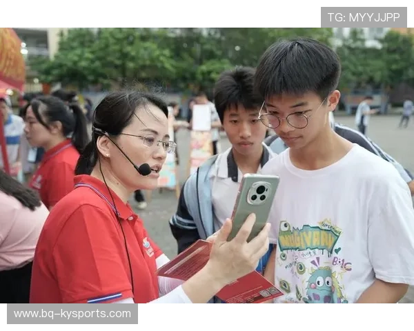 琑队如何完善青训课程的职业导向与升学路径，青训流程